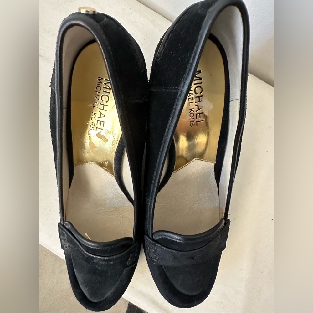 NWOT, Michael Kors Suede Penny Loafer 3.5” Wedge Size 10 - Picture 3 of 5